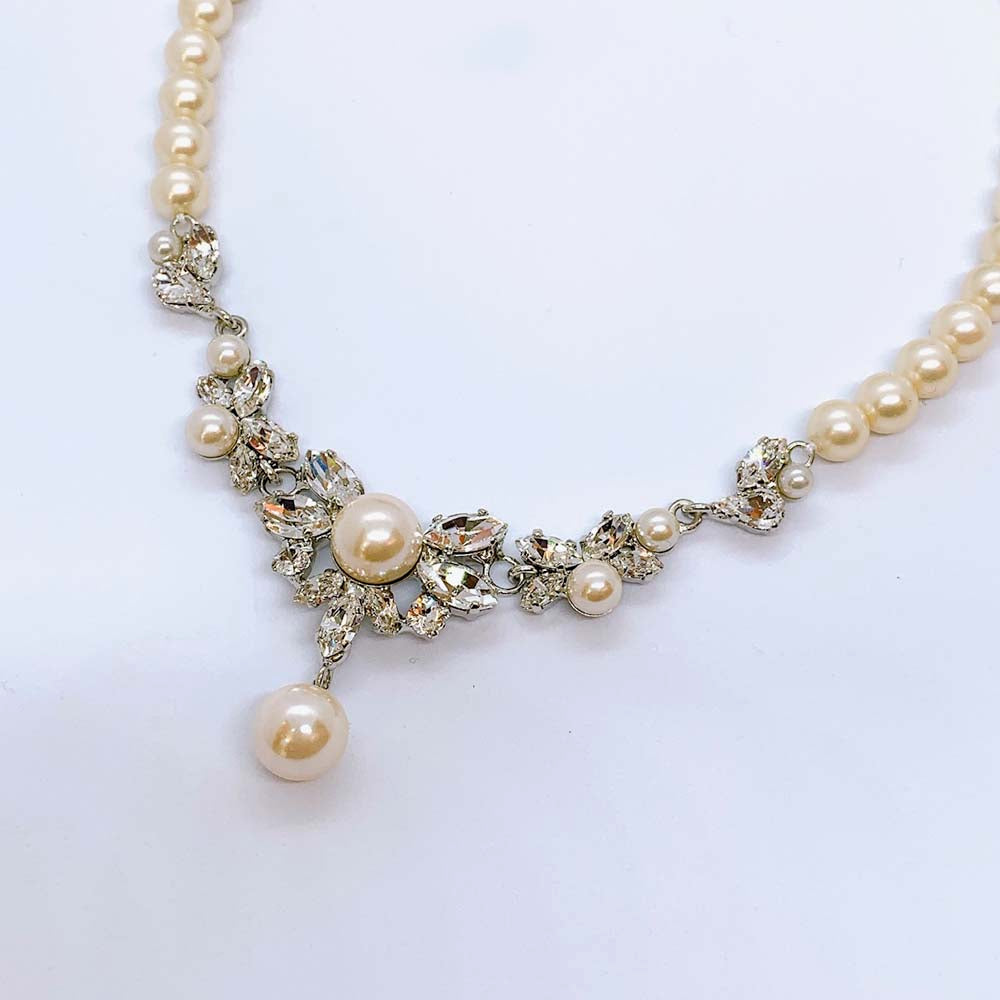 ベーシックなウェディングアクセサリー　ネックレス・イヤリングセット/ブライダルアクセサリー 【結婚式　アクセサリーセット】