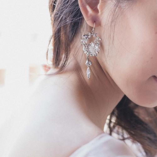 【ピアス】スウィートクリスタルピアス/ブライダルアクセサリー 【結婚式 ピアス イヤリング】
