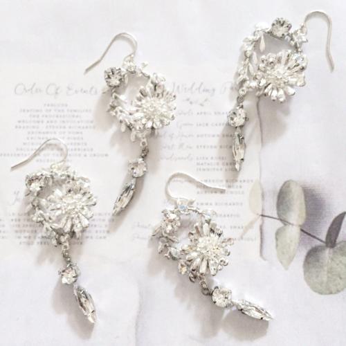 【ピアス】スウィートクリスタルピアス/ブライダルアクセサリー 【結婚式 ピアス イヤリング】