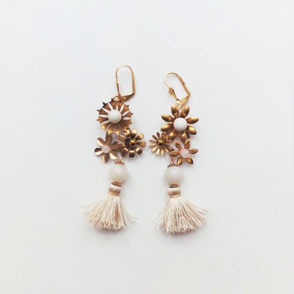 【ピアス】ワイルドフラワータッセルピアス/ブライダルアクセサリー 【結婚式 ピアス イヤリング】