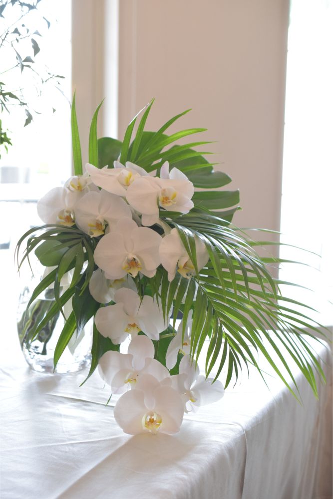 【生花】胡蝶蘭の夏ブーケ 【結婚式 フラワー 生花 ブーケ ブートニア】