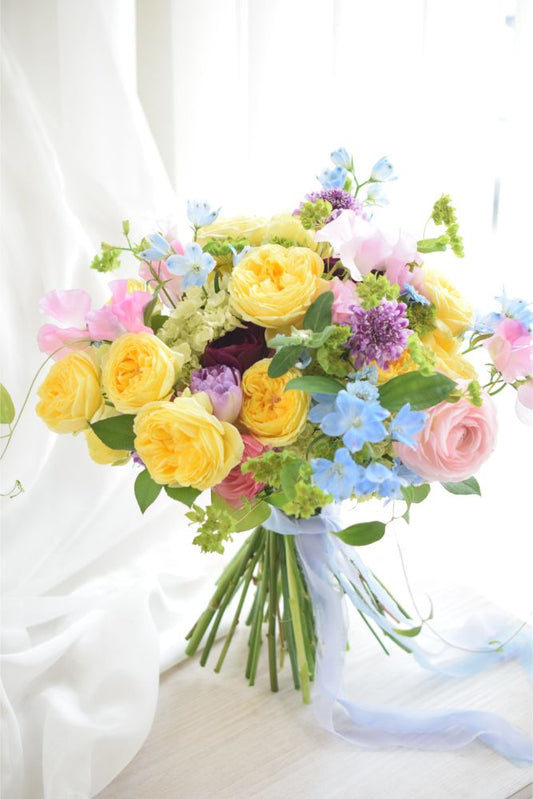 【生花】カラフル MiXカラーのクラッチブーケ 【結婚式 フラワー 生花 ブーケ ブートニア】