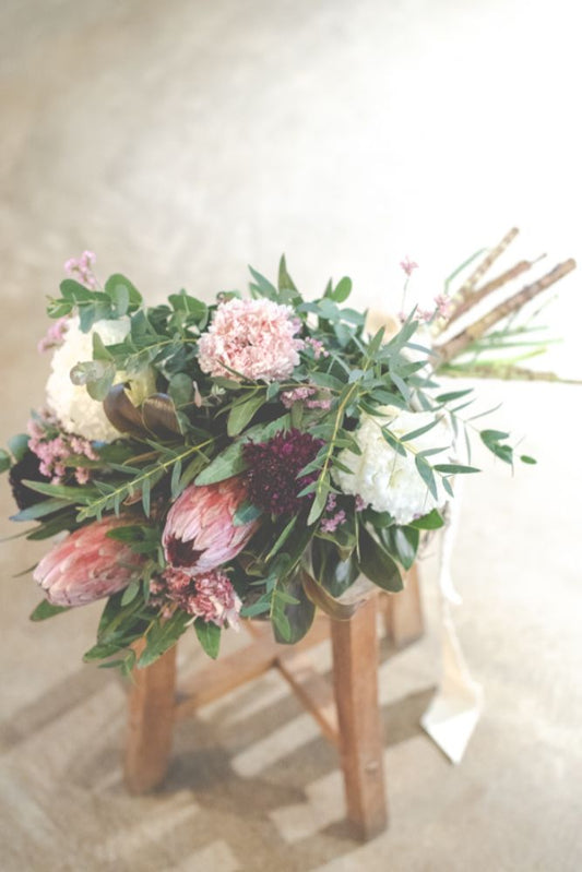 【生花】プロテアのブーケ 【結婚式 フラワー 生花 ブーケ ブートニア】