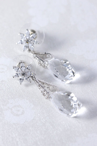 Elsa Earrings/ブライダルアクセサリー 【結婚式 ピアス イヤリング】