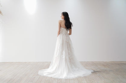 FINO【ウェディングドレス レンタル】