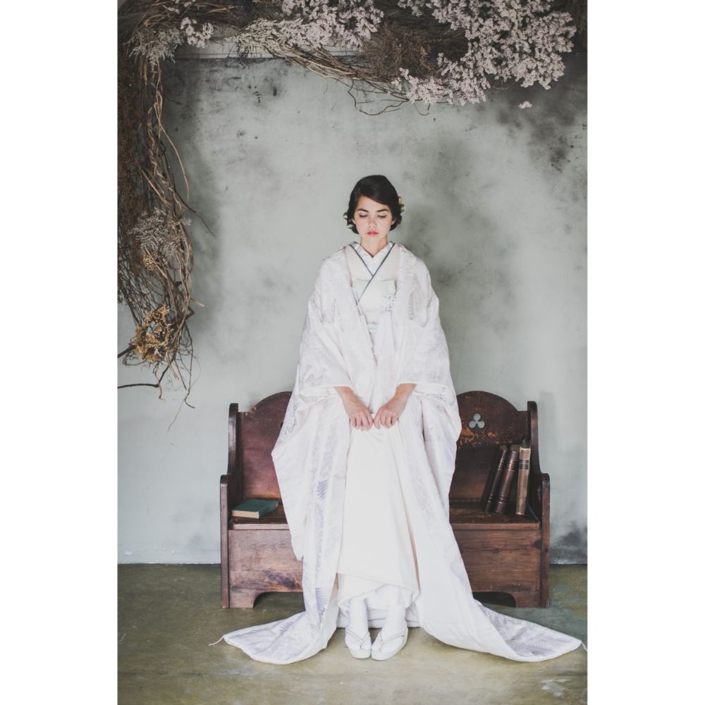 銀鶴四季花唐草文 【結婚式 和装 白無垢 レンタル】