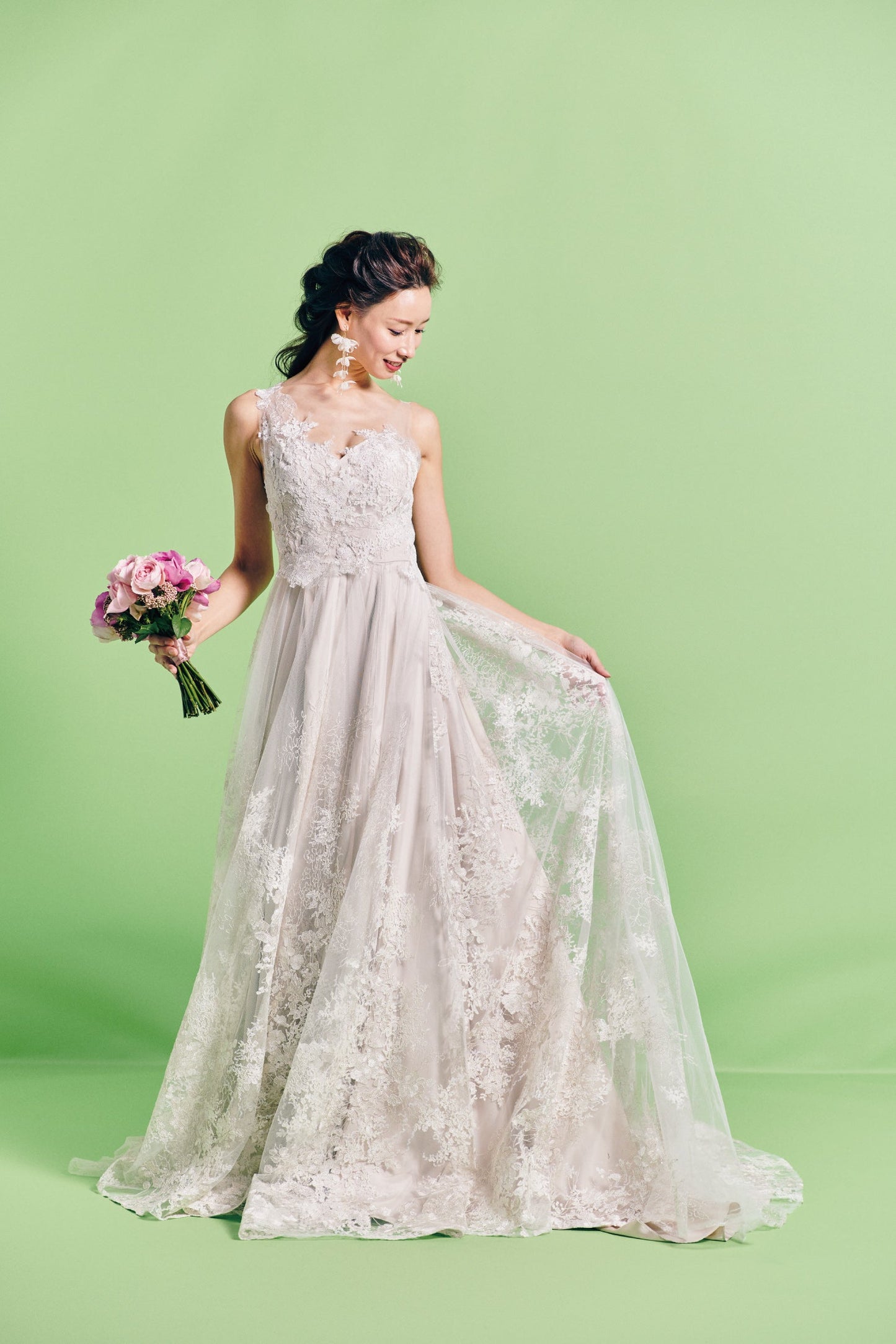 Beatrice【ウエディングドレス】イリュージョンネックVネック総レース 【結婚式 レンタル】