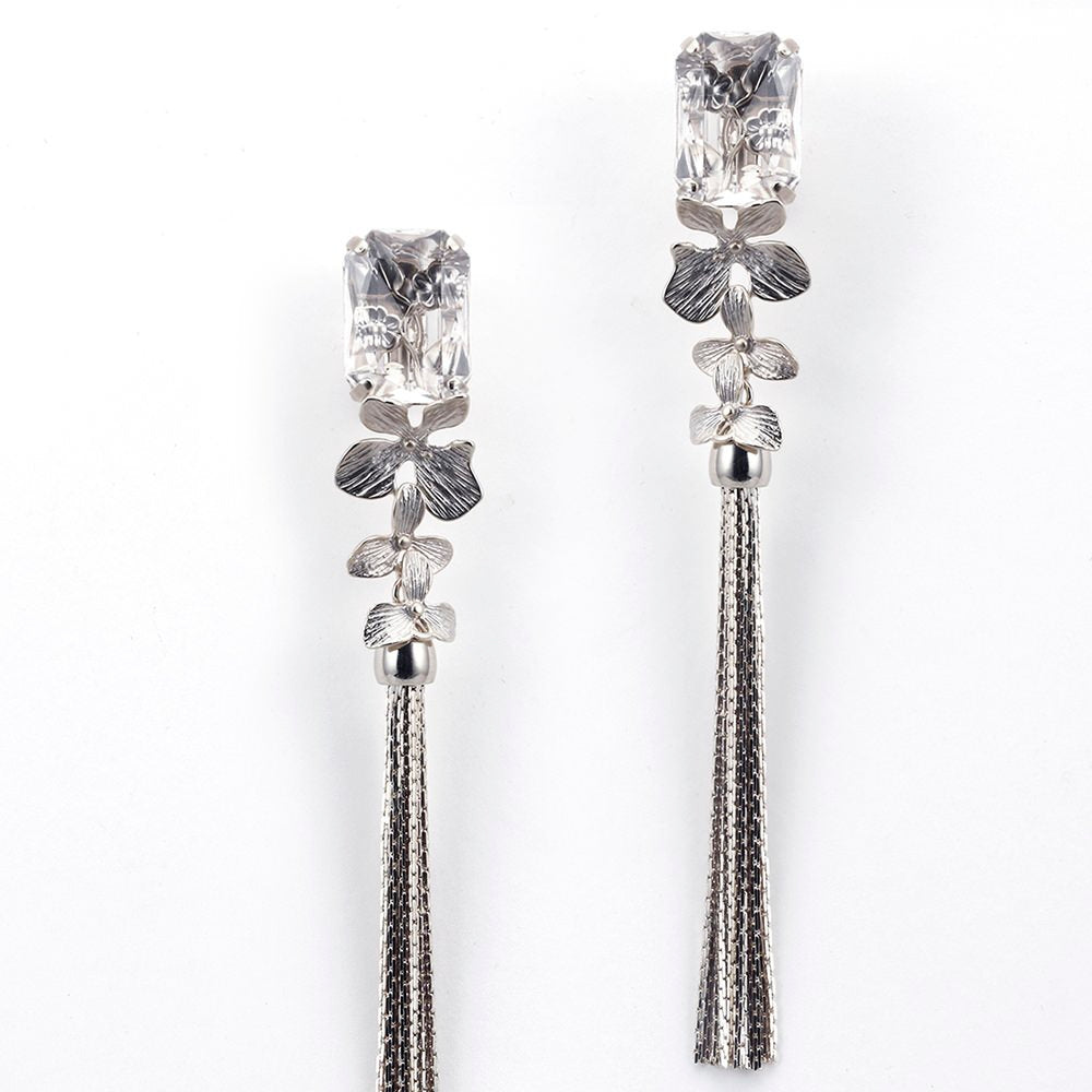 草花とメタルタッセルのイヤリング【シルバー】ブライダルアクセサリー 【結婚式 ピアス イヤリング】