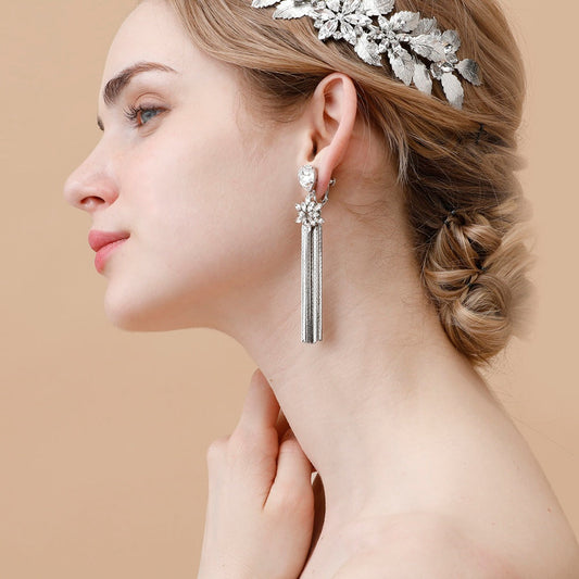 流れ星メタルタッセルのイヤリング【シルバー】ブライダルアクセサリー 【結婚式 ピアス イヤリング】