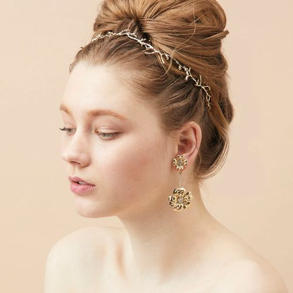 大小のフラワーイヤリング【シルバー】ブライダルアクセサリー 【結婚式 ピアス イヤリング】