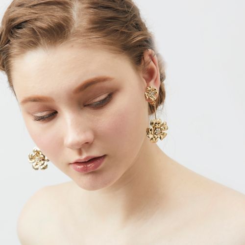 大小のフラワーイヤリング【シルバー】ブライダルアクセサリー 【結婚式 ピアス イヤリング】