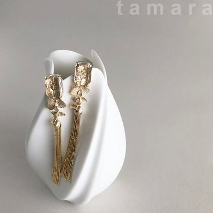 草花とメタルタッセルのピアス【ゴールド】ブライダルアクセサリー 【結婚式 ピアス イヤリング】