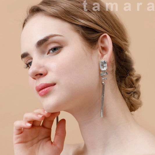 草花とメタルタッセルのピアス【シルバー】ブライダルアクセサリー 【結婚式 ピアス イヤリング】