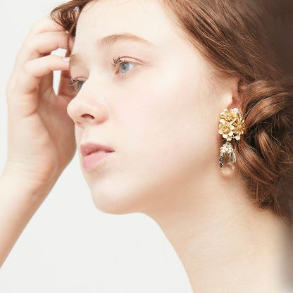 野花ブーケモチーフピアス【ゴールド】ブライダルアクセサリー 【結婚式 ピアス イヤリング】