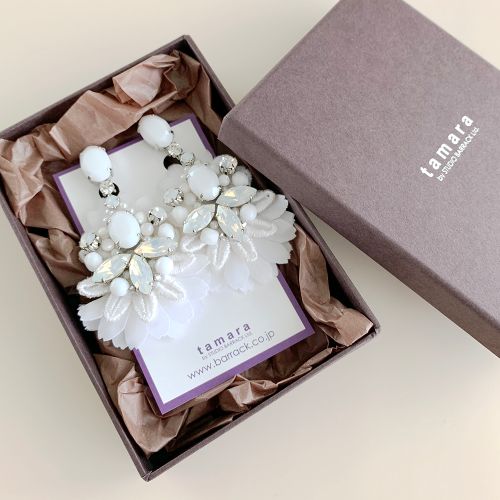 ホワイトストーンビッグピアス/ブライダルアクセサリー 【結婚式 ピアス イヤリング】