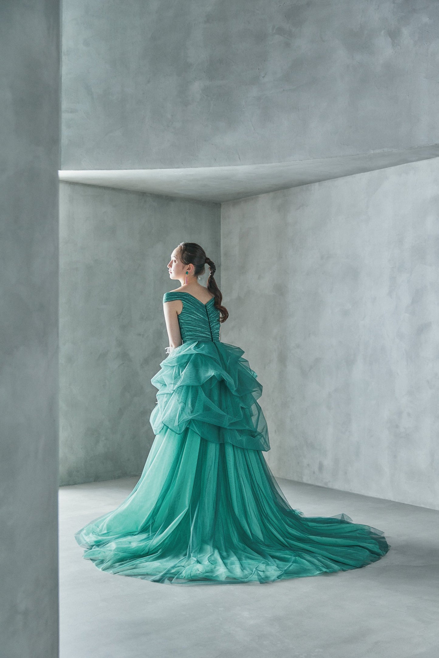 Siena シエナ【カラードレス】オフショルダー グリーン Aラインドレス 【結婚式 レンタル】