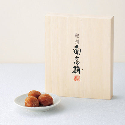 紀州南高梅6粒(木箱入) 【結婚式 ギフト 縁起物 梅干し】