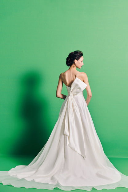 Sara サラ【ウエディングドレス レンタル】Aライン バックスタイル シンプル 【結婚式】