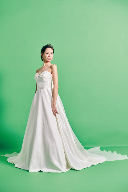 Sara サラ【ウエディングドレス レンタル】Aライン バックスタイル シンプル 【結婚式】