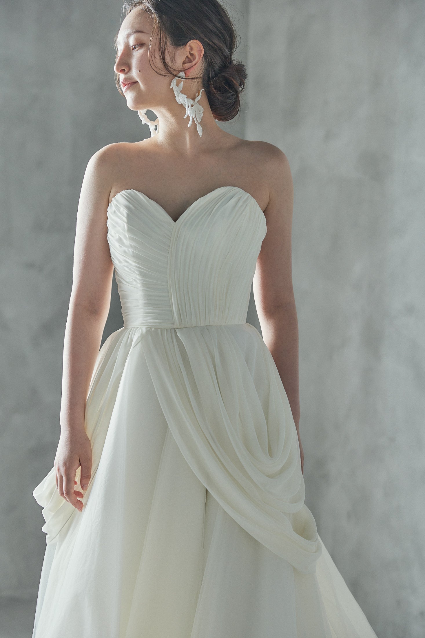 ディアナ Diana【ウエディングドレス レンタル】シンプル オーガンジー