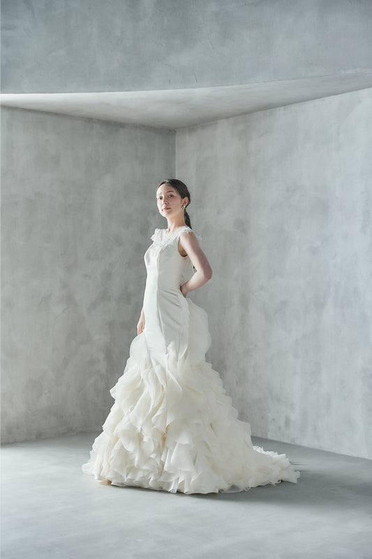 ヴェロニカ Veronica【ウエディングドレス レンタル】サテン セミマーメイド 【結婚式】