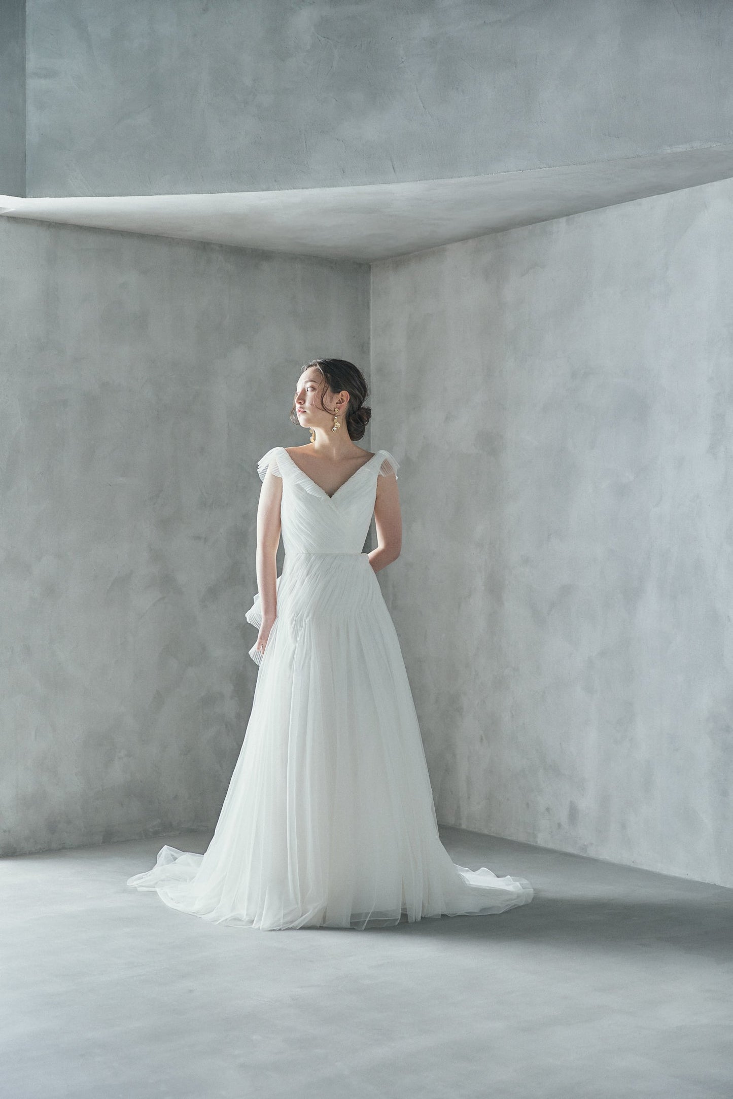 カテリーナ Caterina【ウエディングドレス レンタル】Aライン オーガンジ- シンプル 【結婚式】