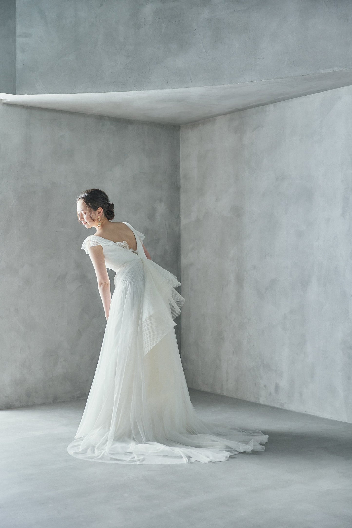 カテリーナ Caterina【ウエディングドレス レンタル】Aライン オーガンジ- シンプル 【結婚式】