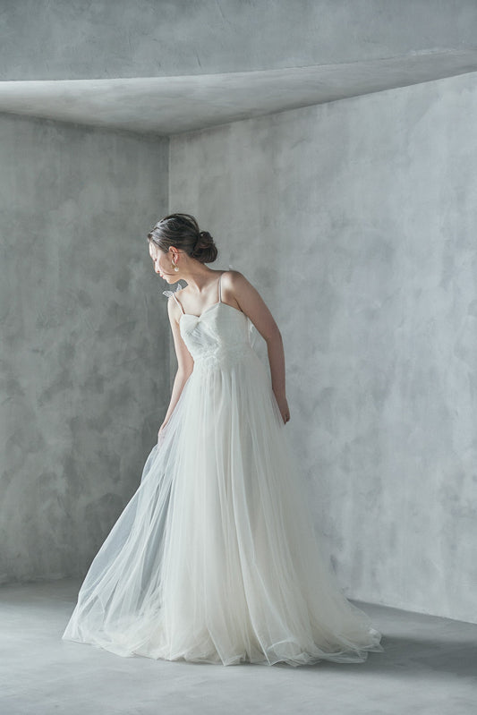 イレーネ Irene【ウエディングドレス レンタル】Aライン オーガンジー シンプルドレス 【結婚式】