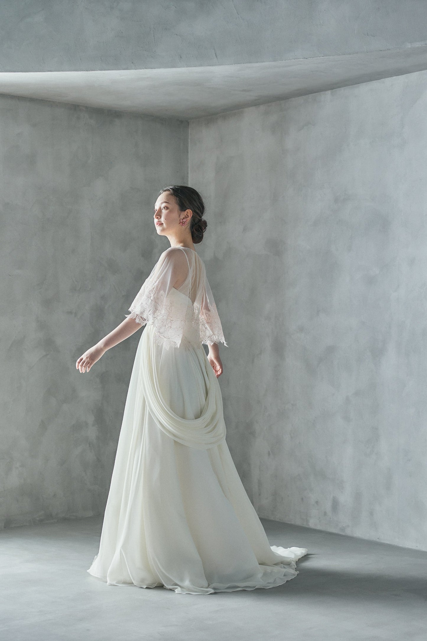 クリツィア Krizia【ウエディングドレス レンタル】Aライン オーガンジー シンプルドレス 【結婚式】