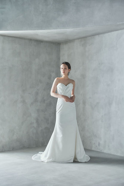 パトリツィア Patrizia【ウエディングドレス レンタル】ジャケット オーガンジー サテン Aラインドレス 【結婚式】