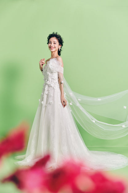 Mia【ウエディングドレス レンタル】Aライン フラワーモチーフ チュールドレス 【結婚式】