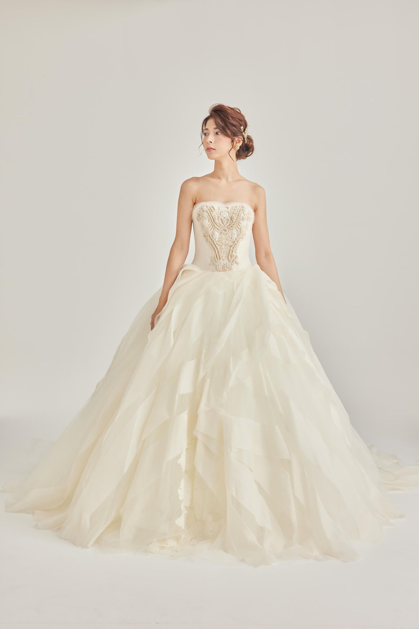 リーゼル【ウェディングドレス レンタル】