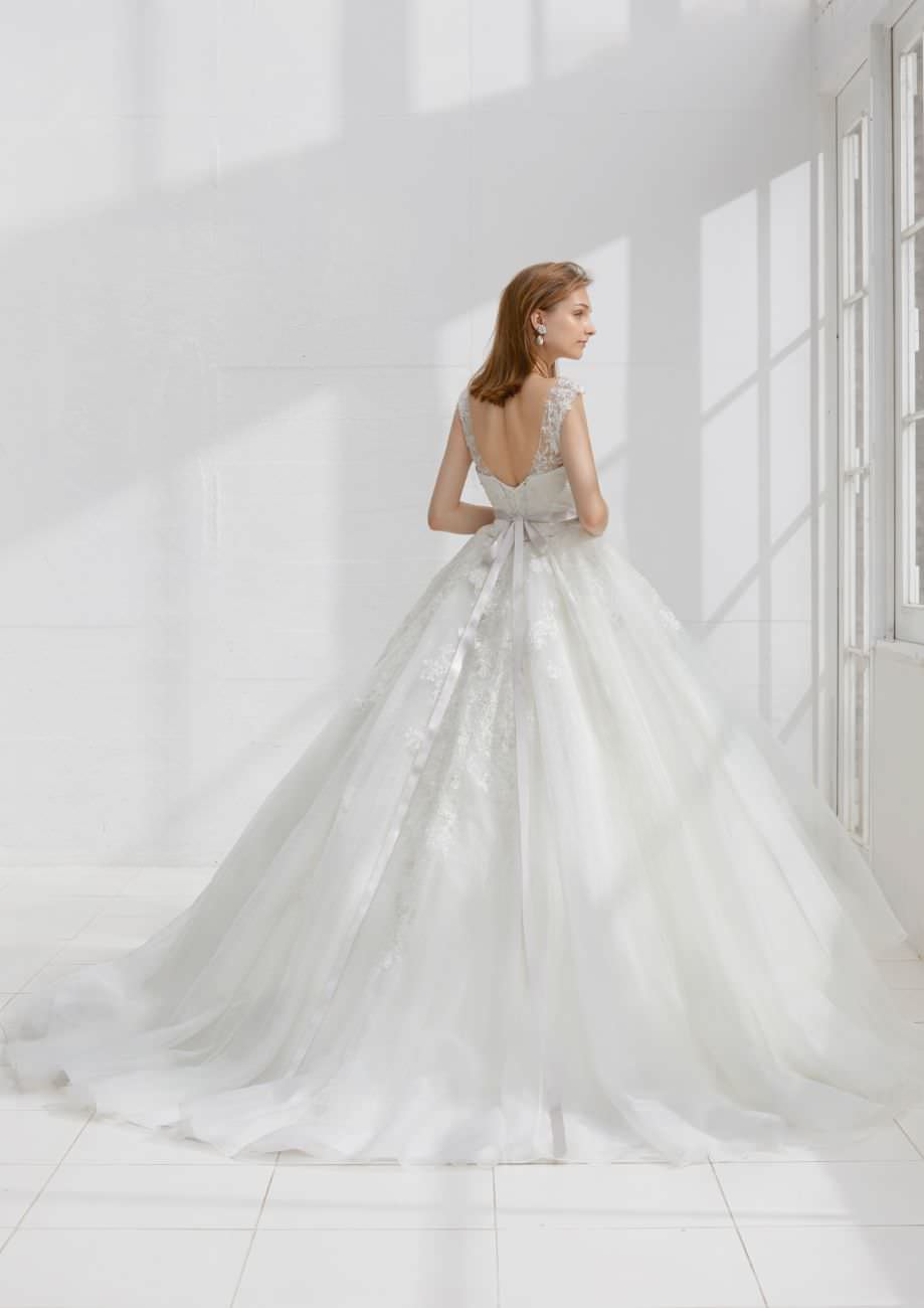 Aライン 挙式 DEWY 20688 【ウェディングドレス レンタル】