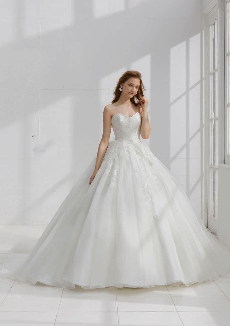 Aライン 挙式 DEWY 20688 【ウェディングドレス レンタル】