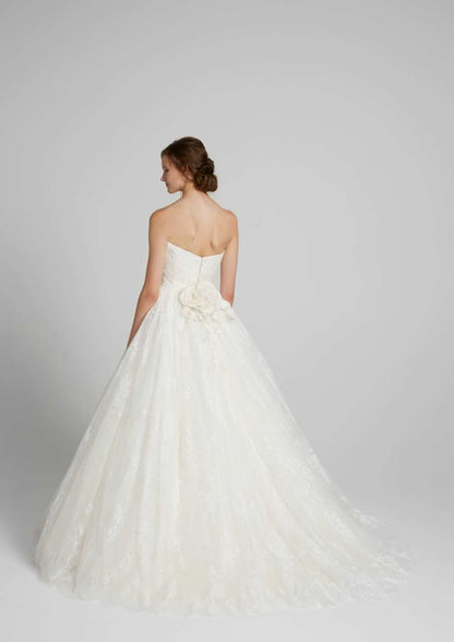 Aライン かわいい VERITA 20689 【ウェディングドレス レンタル】