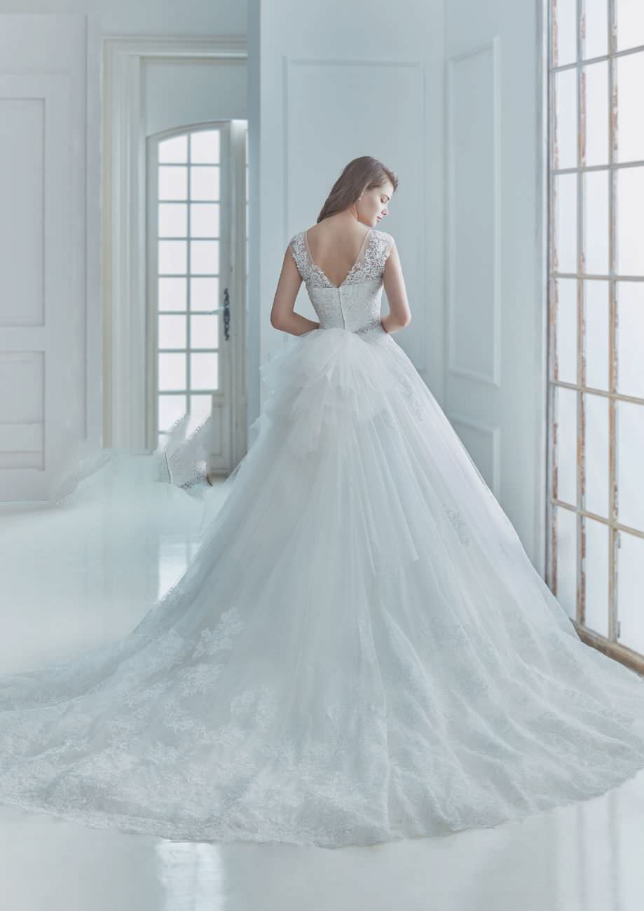 Aライン 海外風 VERITA 20690 【ウェディングドレス レンタル】