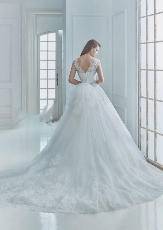 Aライン 海外風 VERITA 20690 【ウェディングドレス レンタル】