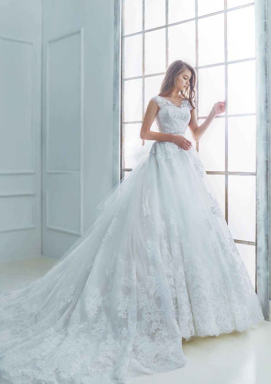 Aライン 海外風 VERITA 20690 【ウェディングドレス レンタル】