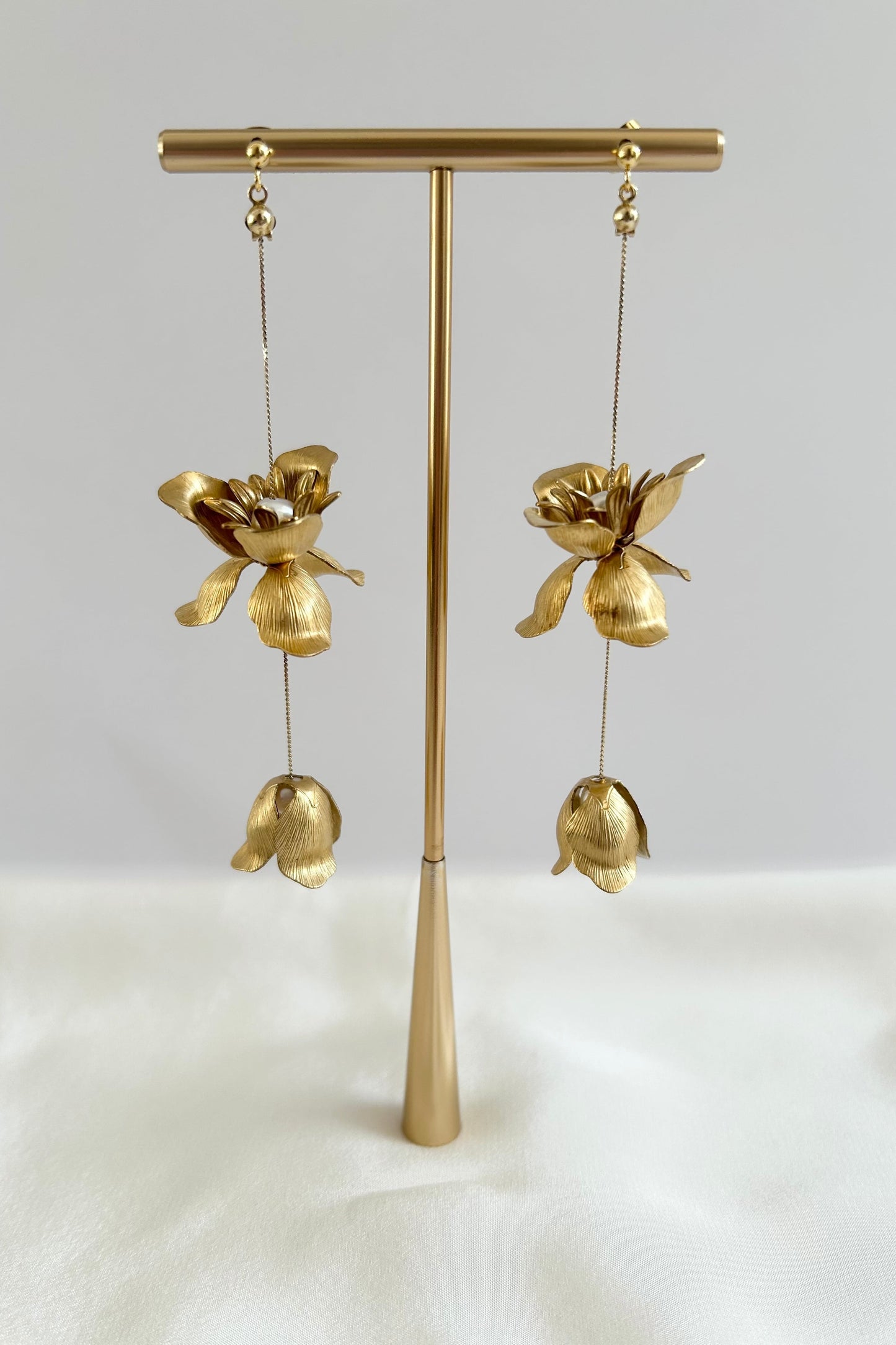 セミオーダー【ピアス・イヤリング】真鍮フラワー×淡水パールピアス/イヤリング -ブライダルピアス/イヤリング-≪VIP-06/VIE-06≫【結婚式 ピアス イヤリング】