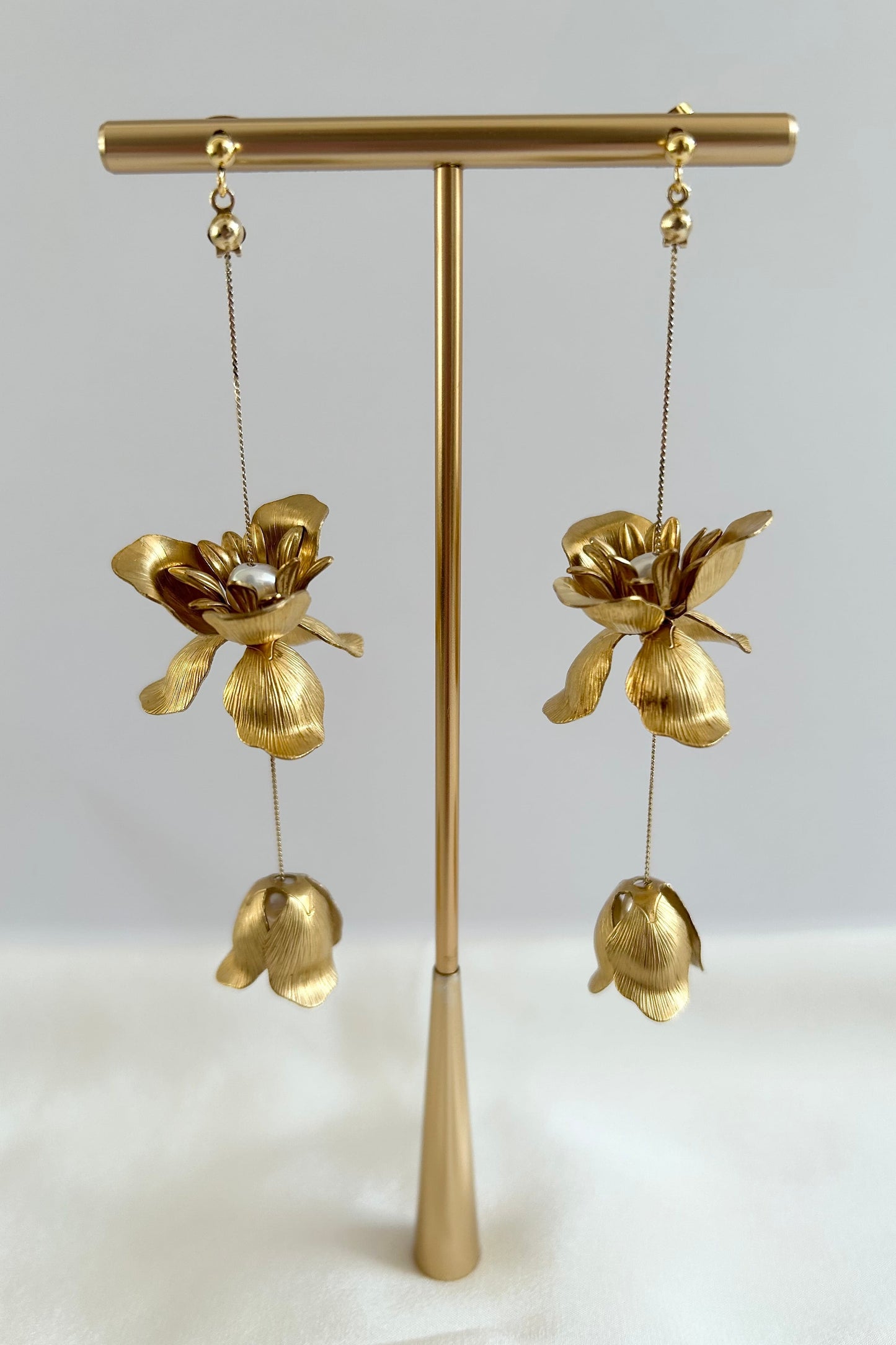 セミオーダー【ピアス・イヤリング】真鍮フラワー×淡水パールピアス/イヤリング -ブライダルピアス/イヤリング-≪VIP-06/VIE-06≫【結婚式 ピアス イヤリング】