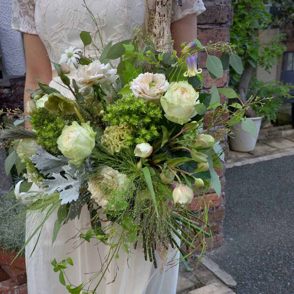 【生花・ドライフラワー】グリーン クラッチブーケ 【結婚式 フラワー ブーケ ブートニア】