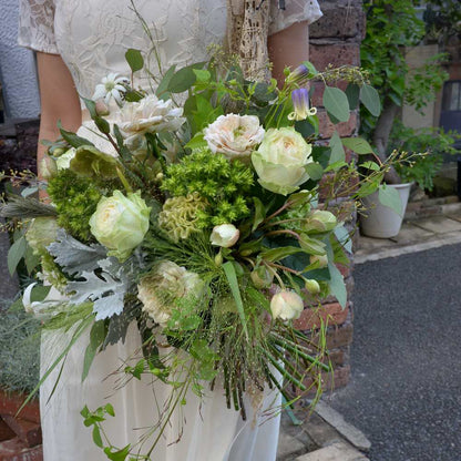 【生花・ドライフラワー】グリーン クラッチブーケ 【結婚式 フラワー ブーケ ブートニア】
