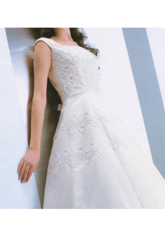 【SALE】白ドレス オフホワイト 【販売衣装】