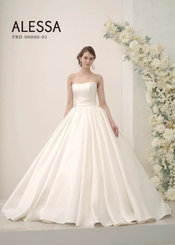 ウェディングドレス【ウェディングドレス レンタル】