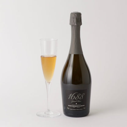 1688 Grand Blanc リースセット フランス製ノンアルコール・スパークリング 【結婚式 ギフト 飲み物】