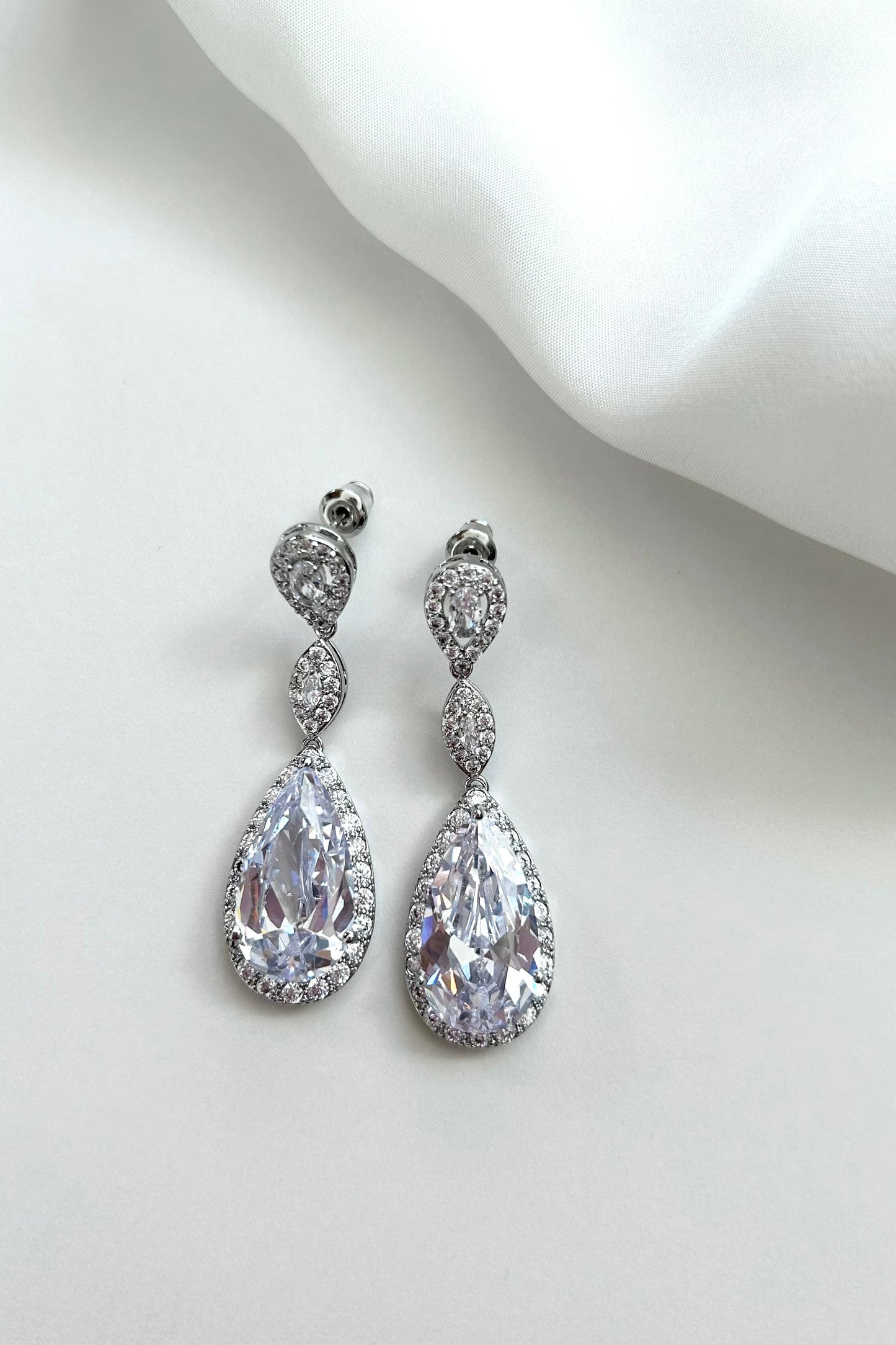 【ピアス・イヤリング】ジルコニアピアス/イヤリング ~ブライダルピアス/ブライダルイヤリング~ ≪ZP-14/ZE-14≫ 【結婚式 ピアス イヤリング】