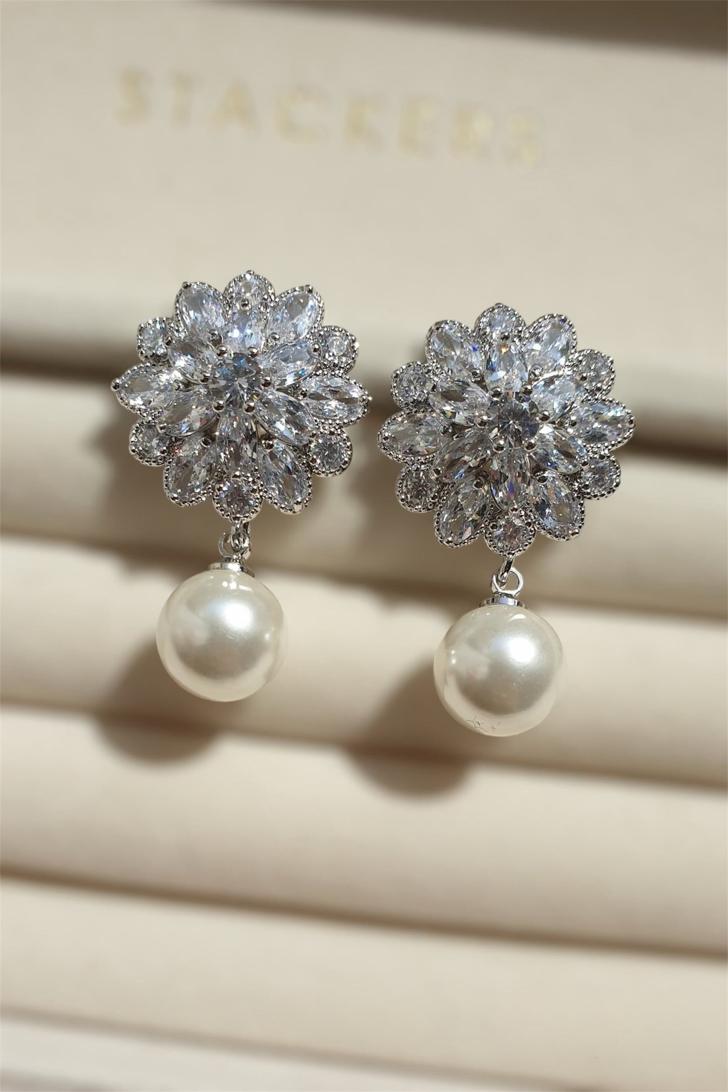 【ピアス・イヤリング】ジルコニアピアス/イヤリング~ブライダルピアス/イヤリング~ ≪ZP-23/ZE-23≫ 【結婚式 ピアス イヤリング】