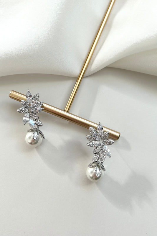 【ピアス・イヤリング】ジルコニアピアス/イヤリング silver ≪ZP-45/ZE-45≫ 【結婚式 ピアス イヤリング】