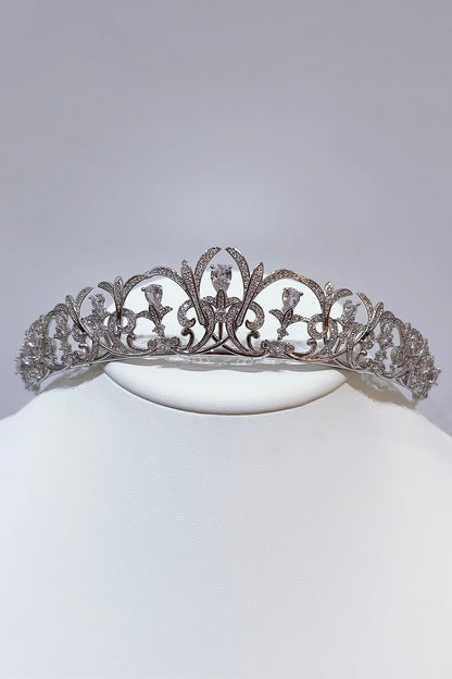 【ヘッドドレス】ジルコニアティアラ ~ブライダルティアラ~ ≪ZT-17≫【結婚式 ヘアアクセサリー】