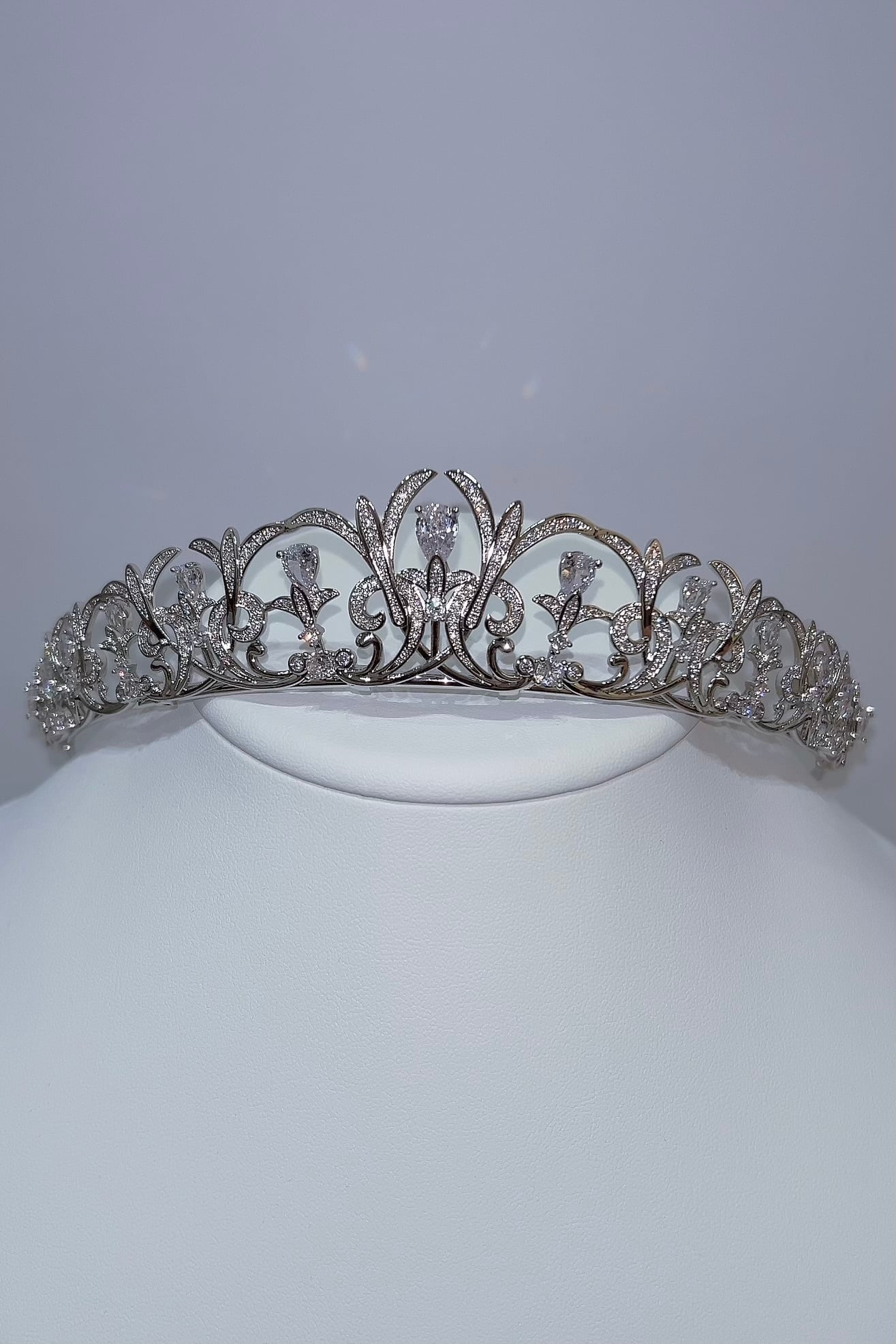 【ヘッドドレス】ジルコニアティアラ ~ブライダルティアラ~ ≪ZT-17≫【結婚式 ヘアアクセサリー】